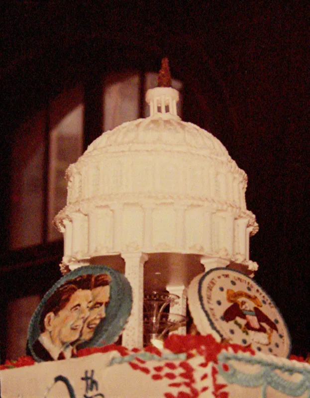 p Pres. Reagan cake portraits painted in icing